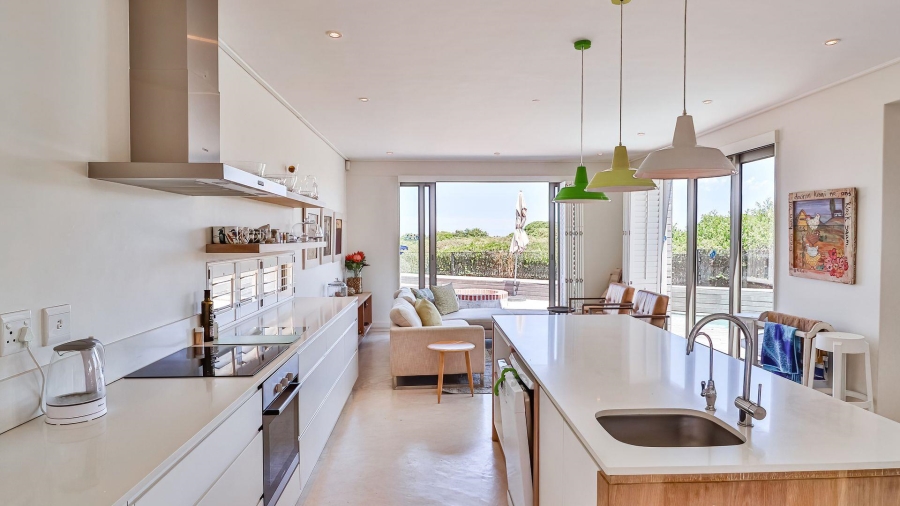 3 Bedroom Property for Sale in De Kelders Western Cape